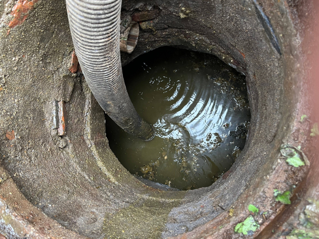 海盐化粪池清理的周期与注意事项